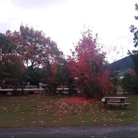 Turangi Holiday Park ภายนอก รูปภาพ